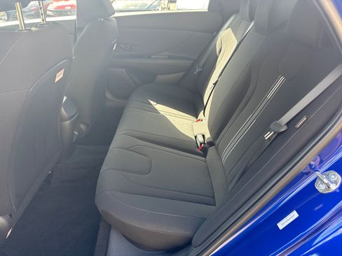 Used 2025 Hyundai Elantra Sport FWD image 20