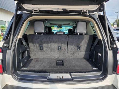 Used 2019 Ford Expedition Platinum image 8