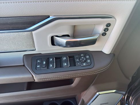 New 2026 RAM 2500 Laramie AWD/4WD image 8