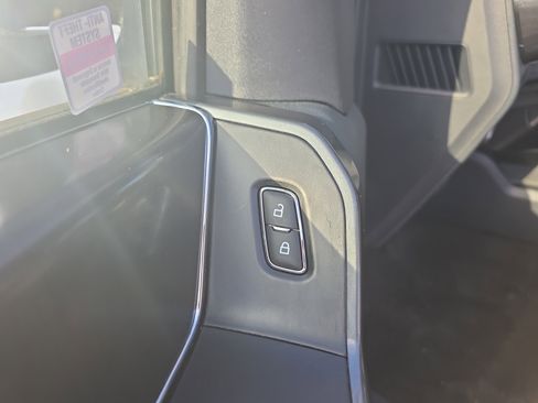 Certified 2022 Ford F150 XLT w/ Equipment Group 302A High image 27