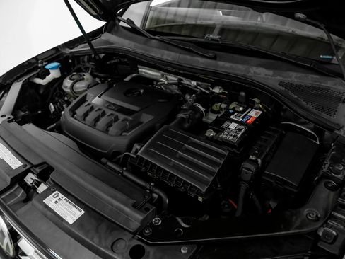 Used 2019 Volkswagen Tiguan SE AWD/4WD image 43