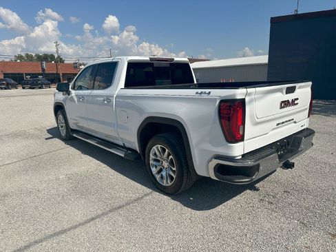Used 2019 GMC Sierra 1500 SLT w/ SLT Premium Package image 3