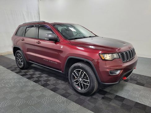 Used 2017 Jeep Grand Cherokee Trailhawk AWD/4WD image 11
