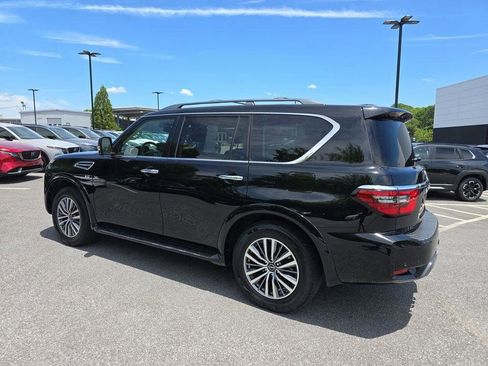 Used 2022 Nissan Armada SL w/ Captain's Chairs Package AWD/4WD image 5