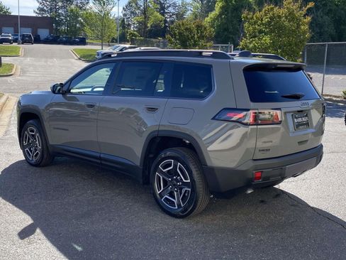 New 2026 Jeep Cherokee Laredo AWD/4WD image 5