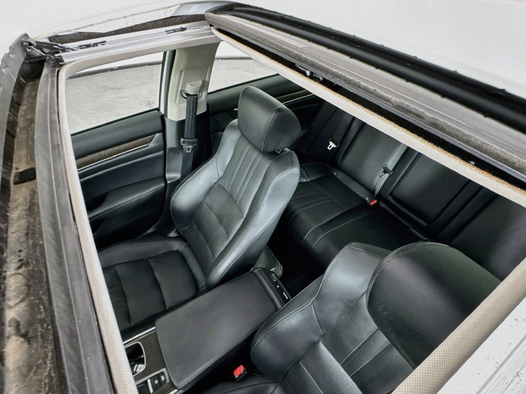 Used 2018 Honda Accord EX-L image 28