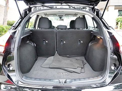 Used 2024 Nissan Kicks S image 13