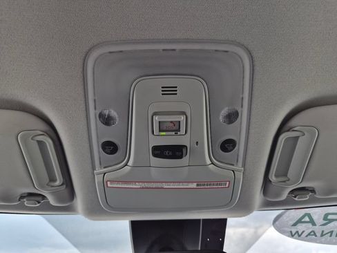 Used 2022 Toyota Prius LE AWD/4WD image 25