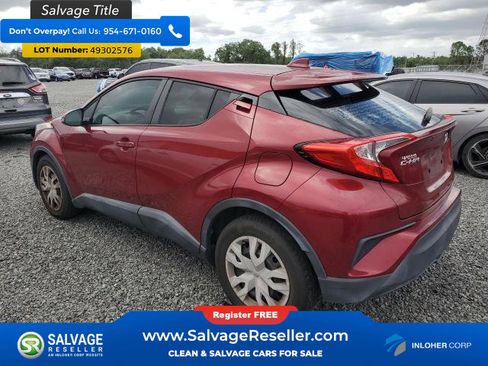 Used 2019 Toyota C-HR LE image 3