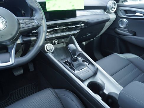 Used 2024 Alfa Romeo Tonale Ti image 9