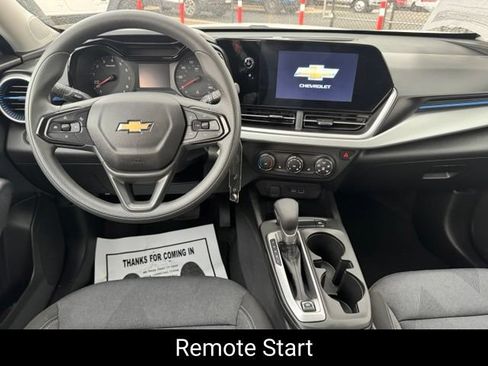 Used 2026 Chevrolet Trax LS w/ LS Convenience Package FWD image 19