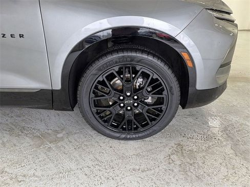 Certified 2023 Chevrolet Blazer RS w/ Driver Confidence II Package image 14