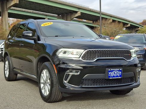 Used 2022 Dodge Durango SXT image 2