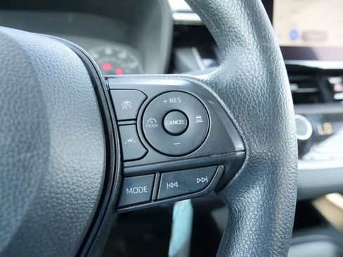 Used 2024 Toyota Corolla LE image 21