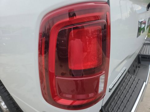 New 2026 RAM 2500 Big Horn AWD/4WD image 14