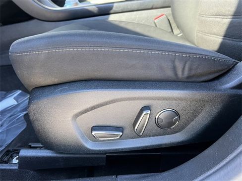 Used 2020 Ford Fusion SE image 11