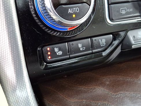 Certified 2022 GMC Yukon Denali w/ Denali Premium Package image 25