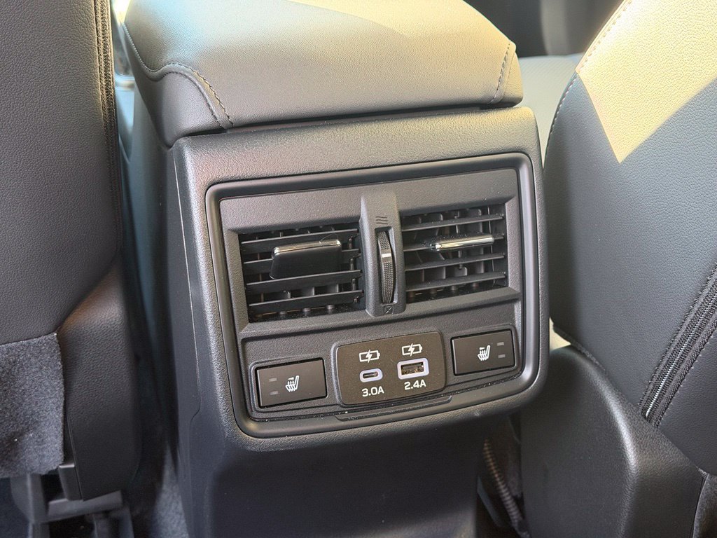 Used 2026 Subaru Outback Limited AWD/4WD image 29