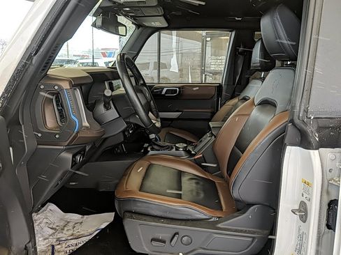 Used 2023 Ford Bronco Outer Banks w/ Sasquatch Package image 11