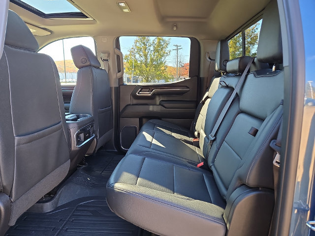Used 2024 GMC Sierra 1500 SLT w/ SLT Premium Package AWD/4WD image 22