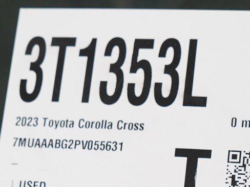 Used 2023 Toyota Corolla Cross L AWD/4WD image 28