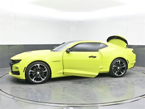 Used 2021 Chevrolet Camaro SS image 48