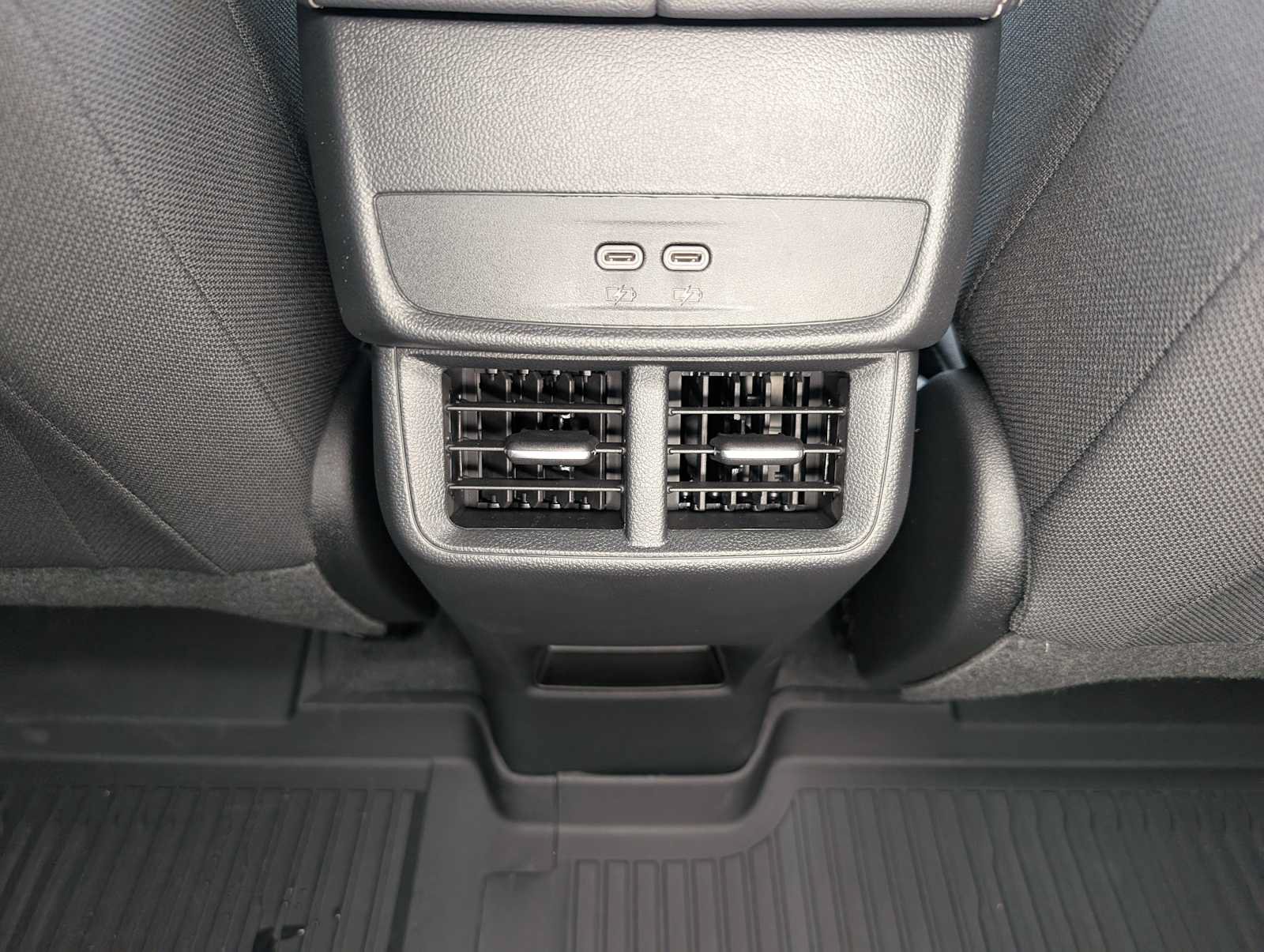 New 2027 GMC Terrain Elevation w/ LPO, Floor Liner Package AWD/4WD image 15