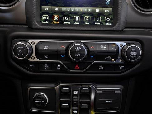 Used 2023 Jeep Wrangler Sport S w/ Sun And Sound Package image 32