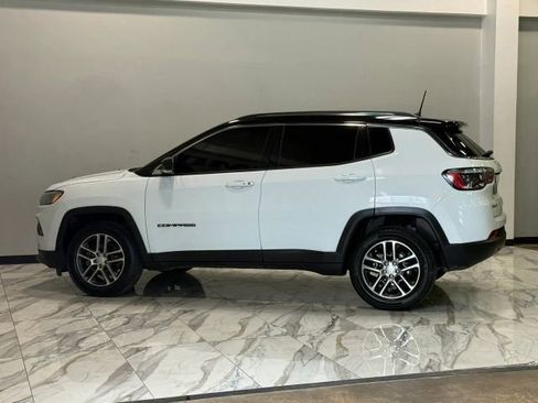 Used 2022 Jeep Compass Limited AWD/4WD image 6