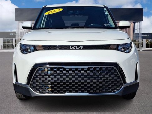Certified 2023 Kia Soul EX image 2