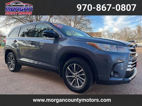 Used 2019 Toyota Highlander XLE image 1