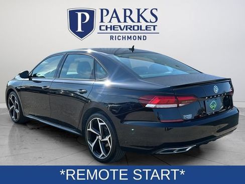 Used 2022 Volkswagen Passat 2.0T R-Line FWD image 5
