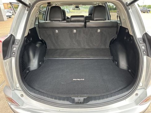 Used 2016 Toyota RAV4 XLE image 16