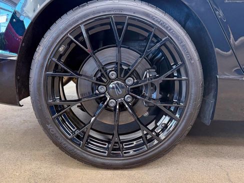 Used 2025 Volkswagen Golf R Black Edition image 15