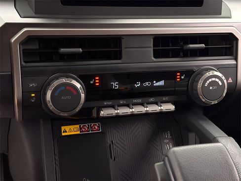 Used 2025 Toyota 4Runner TRD Off-Road image 15