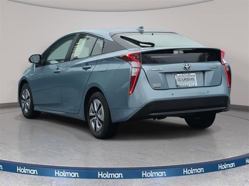 Used 2017 Toyota Prius Four image 8