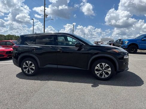 Used 2021 Nissan Rogue SV FWD image 1