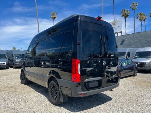 Used 2025 Mercedes-Benz Sprinter 2500 image 9