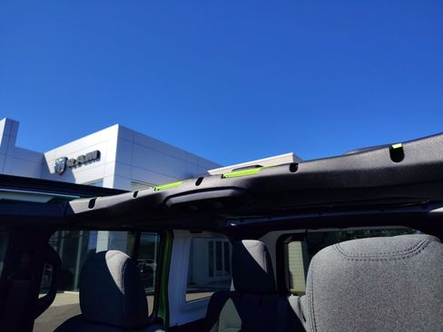 New 2025 Jeep Wrangler Unlimited Rubicon w/ Convenience Group image 24