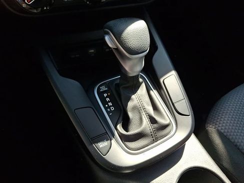 Used 2023 Kia Soul LX w/ LX Technology Package FWD image 14