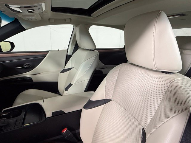 Used 2025 Lexus ES 350 w/ Premium Package FWD image 19