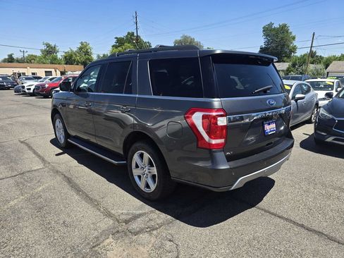 Used 2018 Ford Expedition XLT w/ Equipment Group 202A AWD/4WD image 15