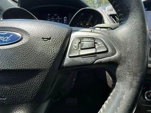 Used 2017 Ford Escape Titanium AWD/4WD image 22