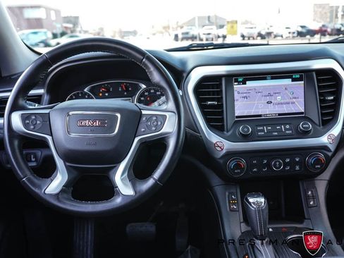 Used 2019 GMC Acadia SLT image 2