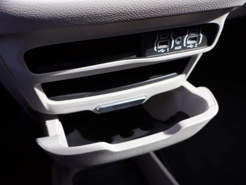 Used 2021 Chrysler Voyager LX w/ Cold Weather Group image 22