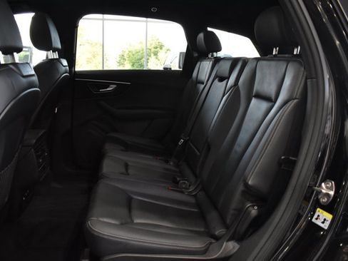 Certified 2025 Audi Q7 3.0T Premium w/ Convenience Package image 30
