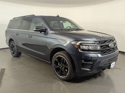 Used 2023 Ford Expedition Max Limited AWD/4WD image 2