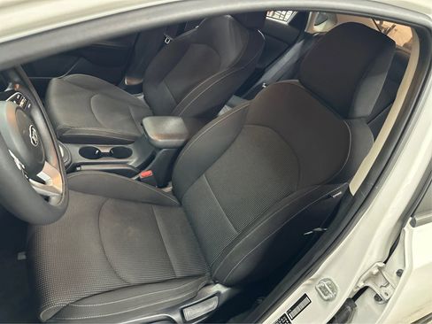 Used 2020 Kia Forte LXS image 27