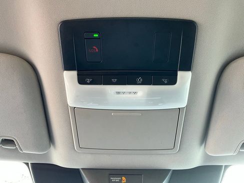 Used 2024 Nissan Pathfinder SV image 18