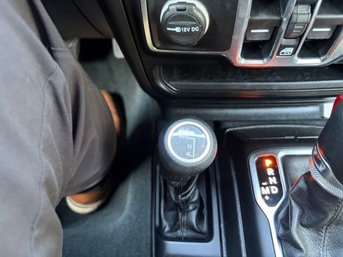 Used 2022 Jeep Wrangler Unlimited Sport image 11